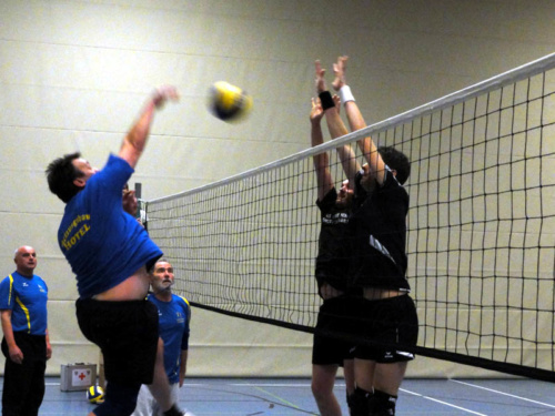 0070 - Volleyball-Besen-Zweikampf 25.02.2011